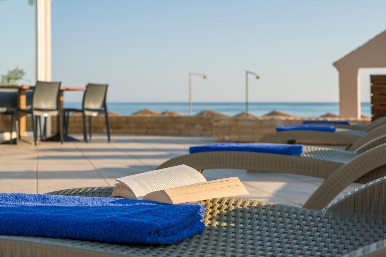 Hotel Caretta Beach Gerani  ภายนอก รูปภาพ