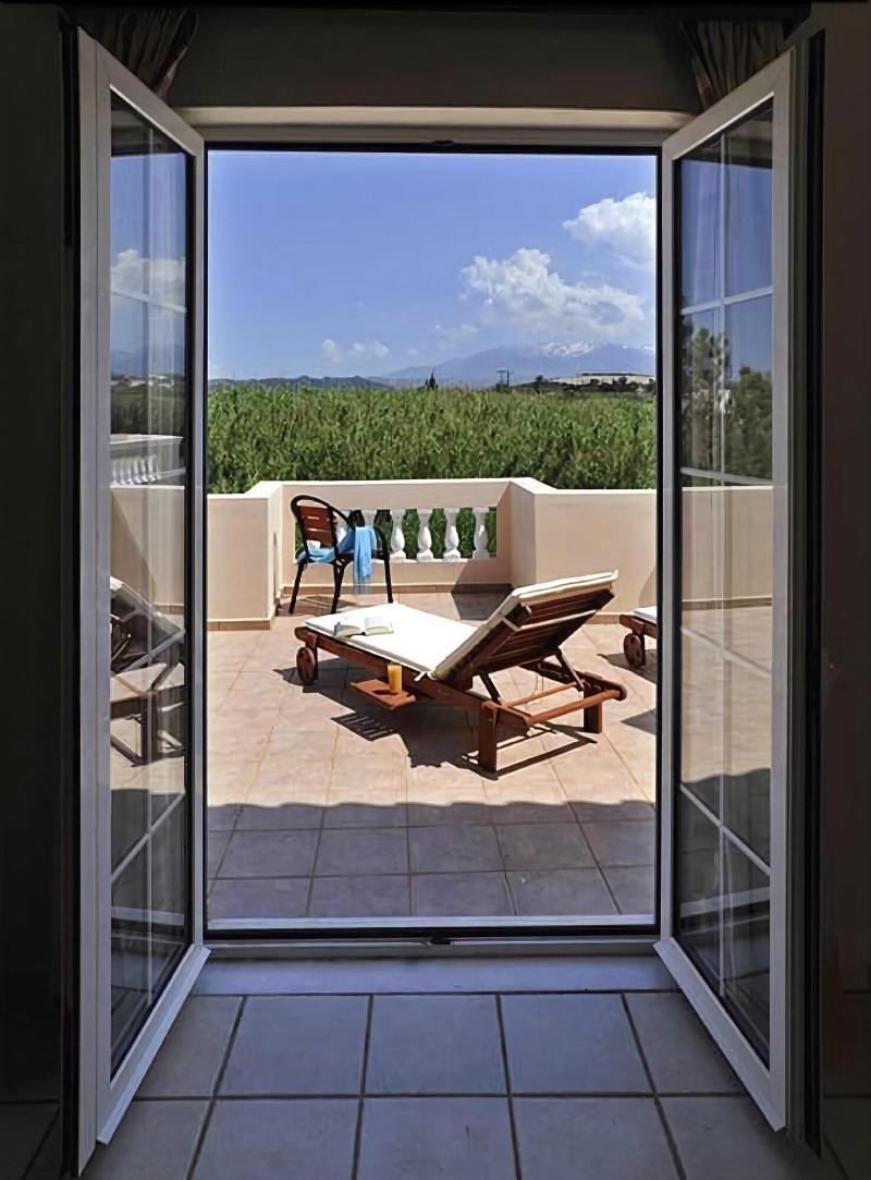 Hotel Caretta Beach Gerani  ภายนอก รูปภาพ