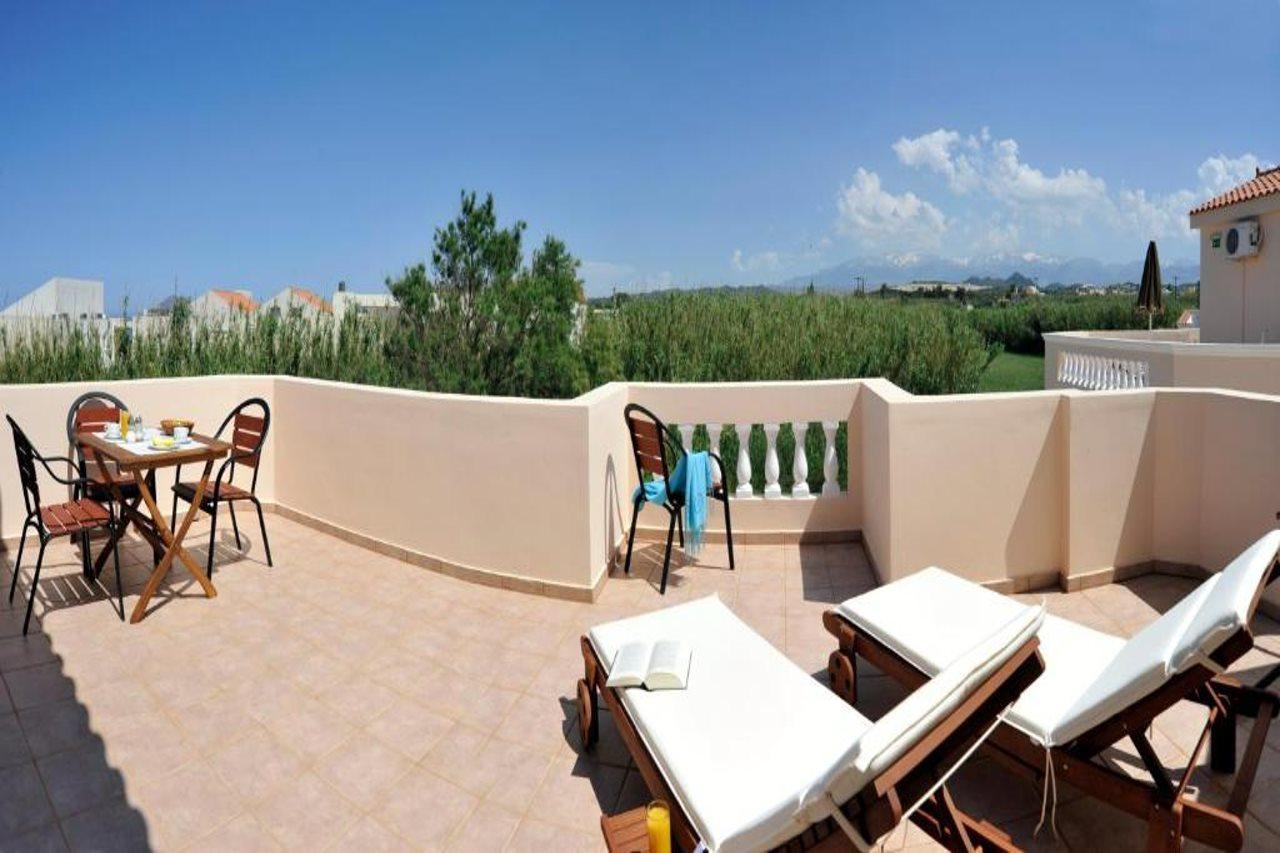 Hotel Caretta Beach Gerani  ภายนอก รูปภาพ