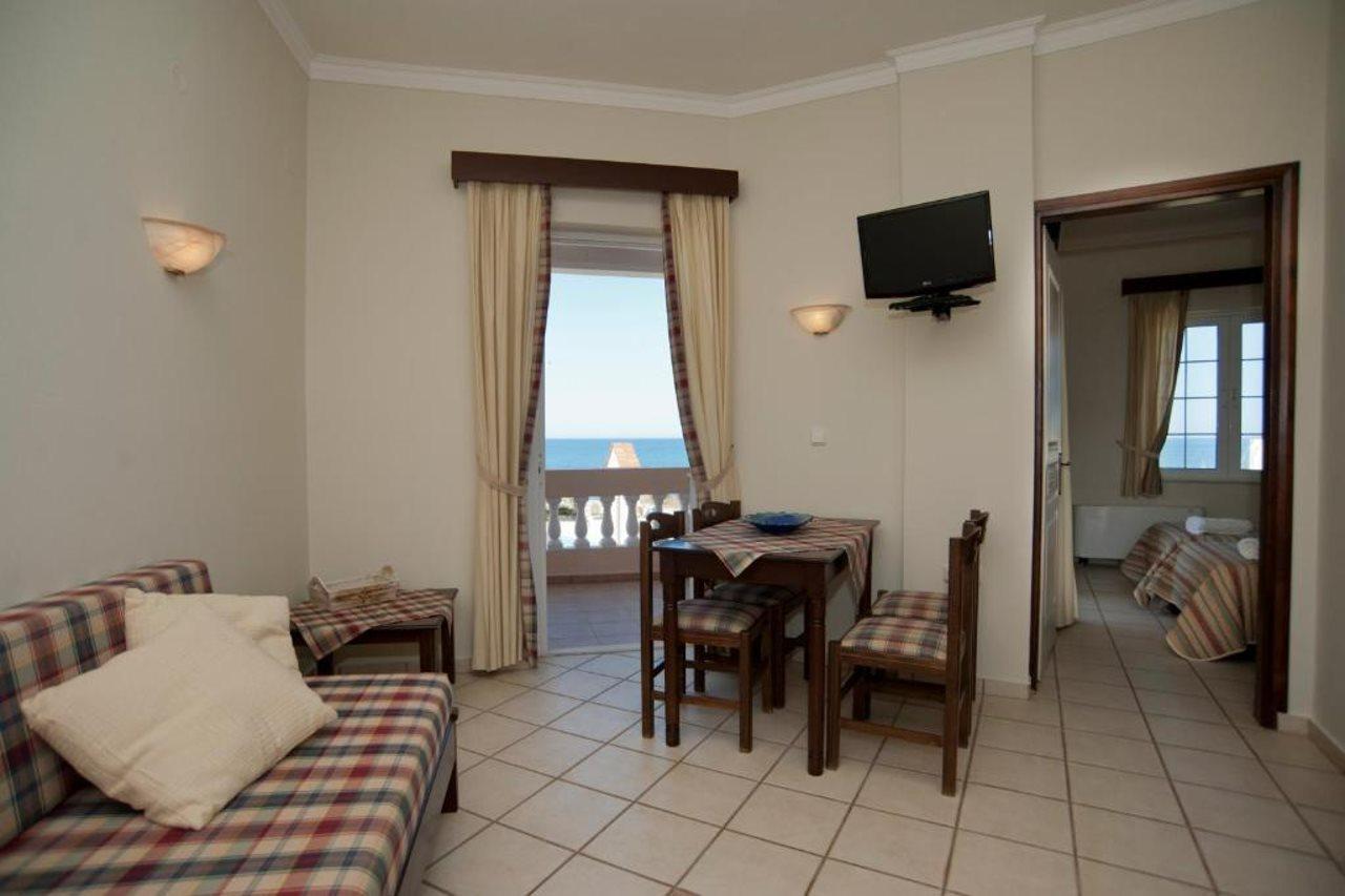Hotel Caretta Beach Gerani  ภายนอก รูปภาพ