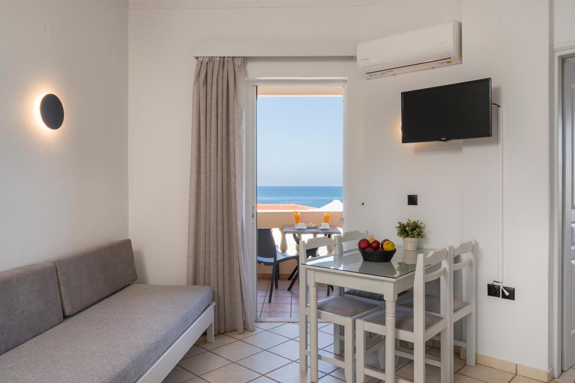 Hotel Caretta Beach Gerani  ภายนอก รูปภาพ