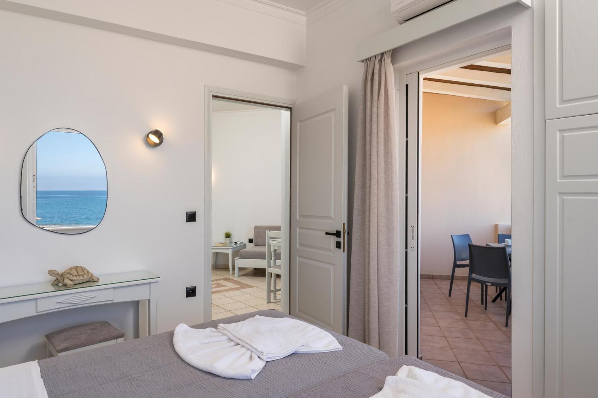 Hotel Caretta Beach Gerani  ภายนอก รูปภาพ
